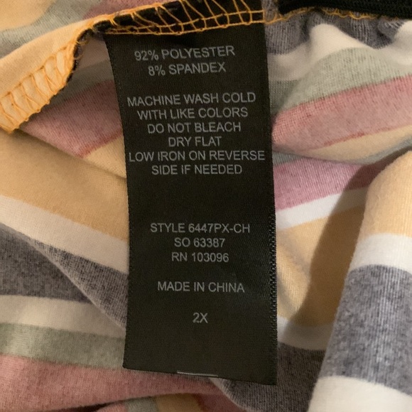 NWOT! SayAnyThing size woman’s plus 2x blouse. Striped blouse. Slit sleeves. - Picture 6 of 7